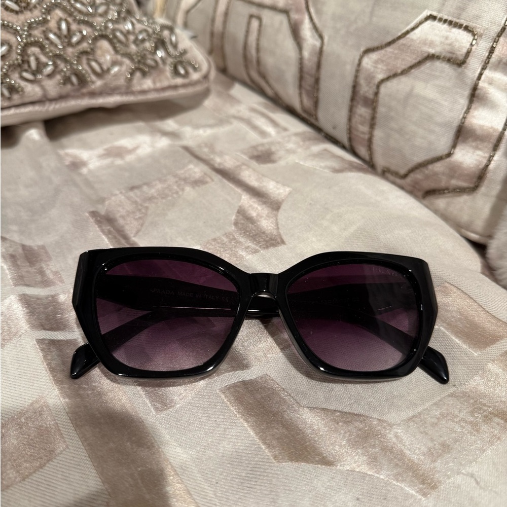 Prada like Black Designer Sunglasses PR19ZS - Picture 4 of 4